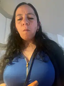 Freya Artemisa online show from September 2025 05:20:01 PM