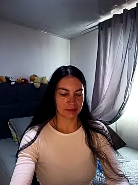 Snapshot of renata_hot1 chatting on April 2026 01:14:01 PM renata hot1 online show from April 2026 01:14:01 PM