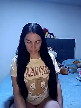 renata hot1 online show from December 2025 02:55:01 AM