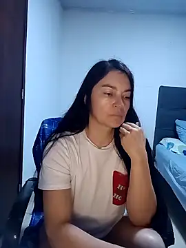 renata hot1 online show from March 2025 01:45:01 AM