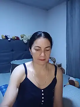 Snapshot of renata_hot1 chatting on May 2026 10:51:01 PM renata hot1 online show from May 2026 10:51:01 PM