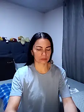 renata hot1 online show from April 2026 01:28:01 AM