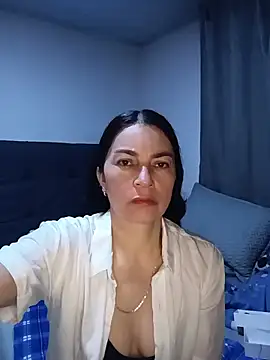 Snapshot of renata_hot1 chatting on June 2026 02:17:01 AM renata hot1 online show from June 2026 02:17:01 AM