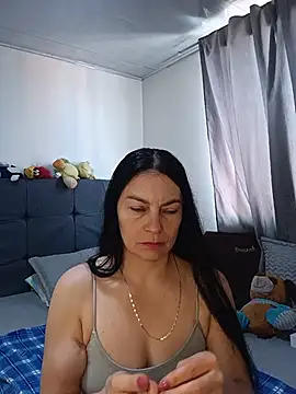 Snapshot of renata_hot1 chatting on June 2026 07:24:01 PM renata hot1 online show from June 2026 07:24:01 PM