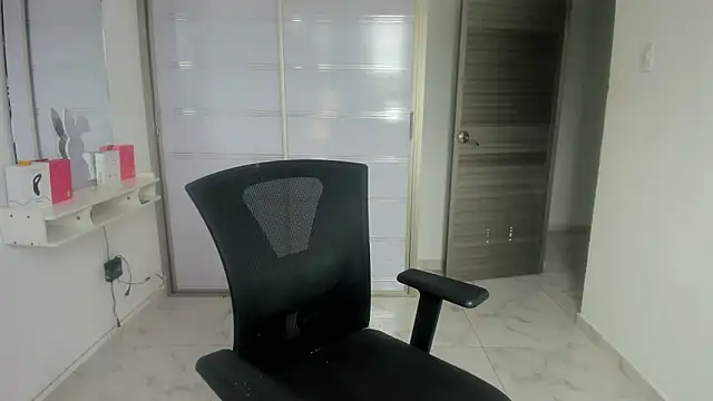 nairobbits online show from May 2026 01:06:01 PM