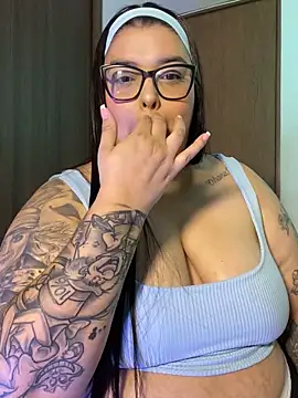 Apriilpeach  online show from October 2025 10:00:01 PM