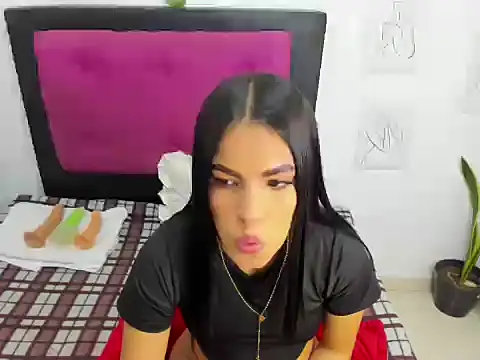 Snapshot of AlondraFoxx chatting on September 2025 02:55:01 AM AlondraFoxx online show from September 2025 02:55:01 AM