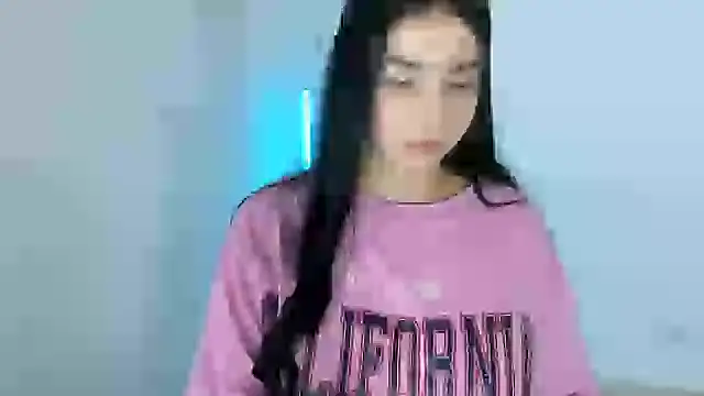 Natasha su  online show from September 2025 11:18:02 PM