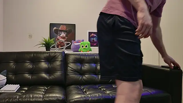 Snapshot of BlueEyedTallGuy94 chatting on October 2025 12:58:02 AM BlueEyedTallGuy94 online show from October 2025 12:58:02 AM