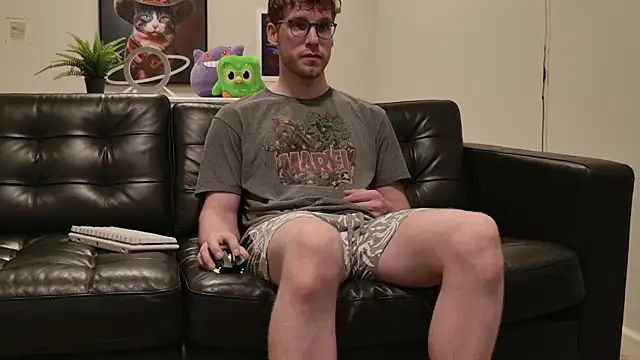 Snapshot of BlueEyedTallGuy94 chatting on October 2025 12:55:01 AM BlueEyedTallGuy94 online show from October 2025 12:55:01 AM