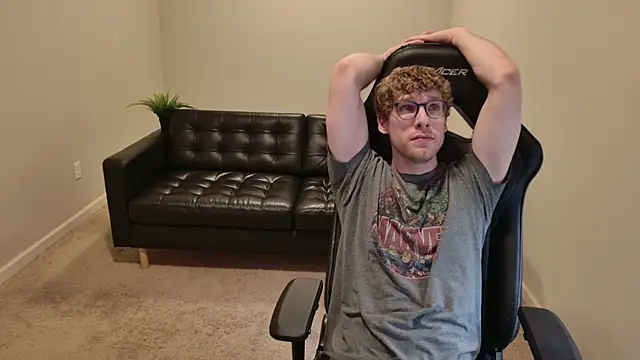 Snapshot of BlueEyedTallGuy94 chatting on September 2025 01:17:02 AM BlueEyedTallGuy94 online show from September 2025 01:17:02 AM