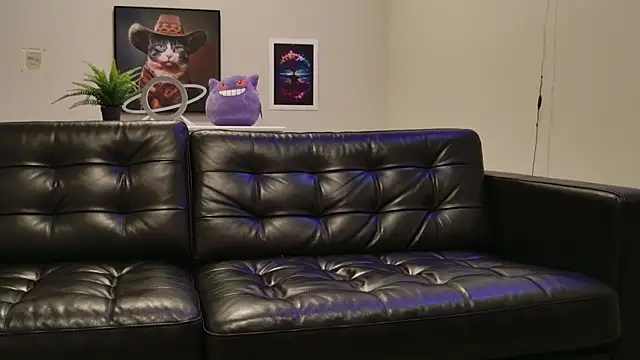 Snapshot of BlueEyedTallGuy94 chatting on October 2025 01:48:04 AM BlueEyedTallGuy94 online show from October 2025 01:48:04 AM