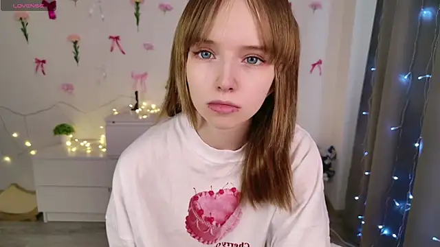 b4by LoL1 online show from March 2025 08:26:02 AM