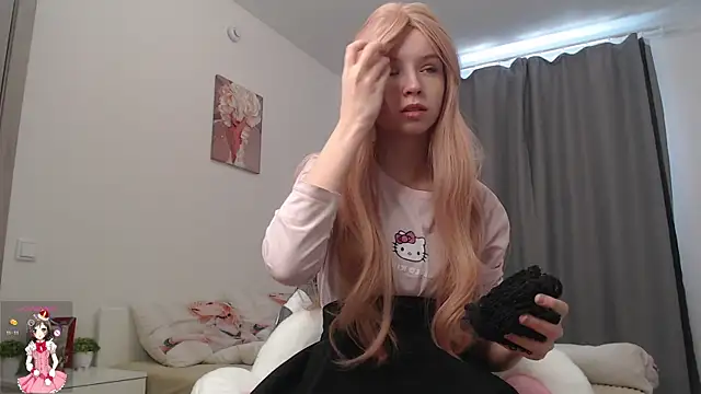 b4by LoL1 online show from February 2025 09:55:01 AM
