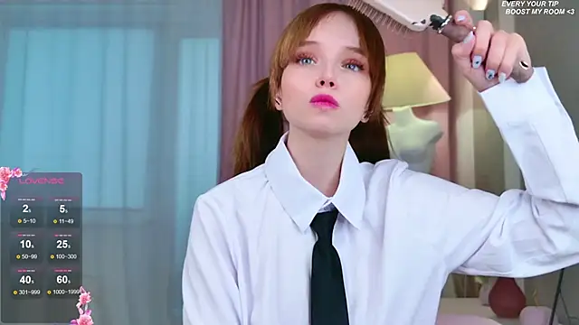 b4by LoL1 online show from September 2025 11:24:01 AM