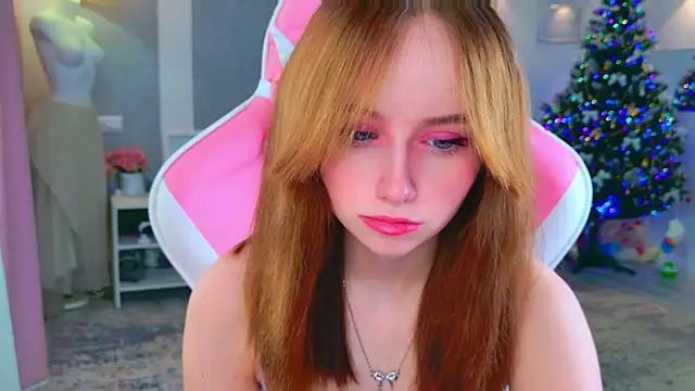 b4by LoL1 online show from December 2025 09:12:01 AM