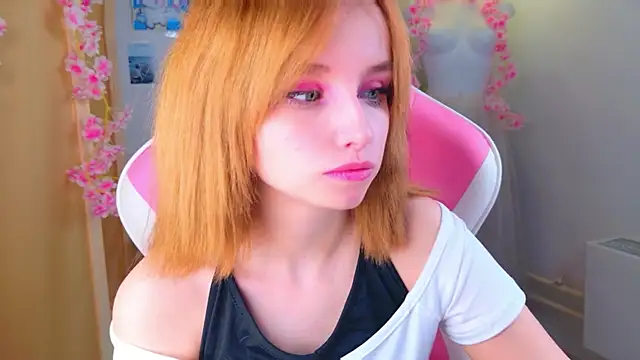 b4by LoL1 online show from May 2026 01:37:02 PM