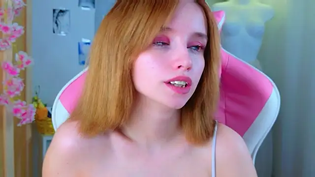 b4by LoL1 online show from April 2026 01:59:01 PM