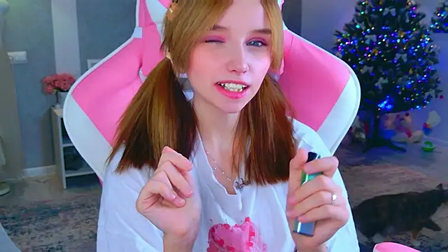 Snapshot of b4by_LoL1 chatting on December 2025 11:23:02 AM b4by LoL1 online show from December 2025 11:23:02 AM