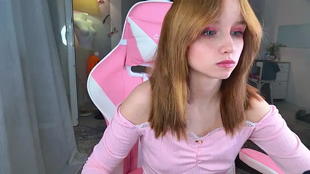 Snapshot of b4by_LoL1 chatting on November 2025 02:32:02 PM b4by LoL1 online show from November 2025 02:32:02 PM