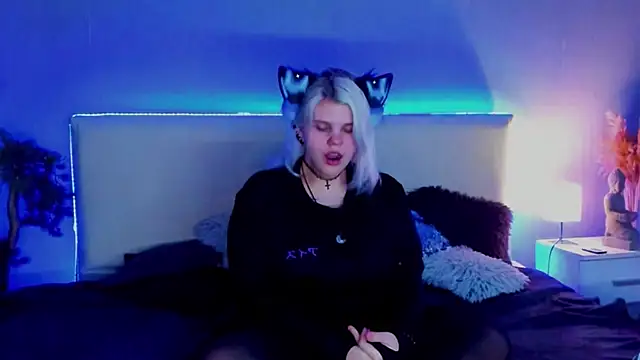 JoannLowe online show from March 2025 08:31:02 PM