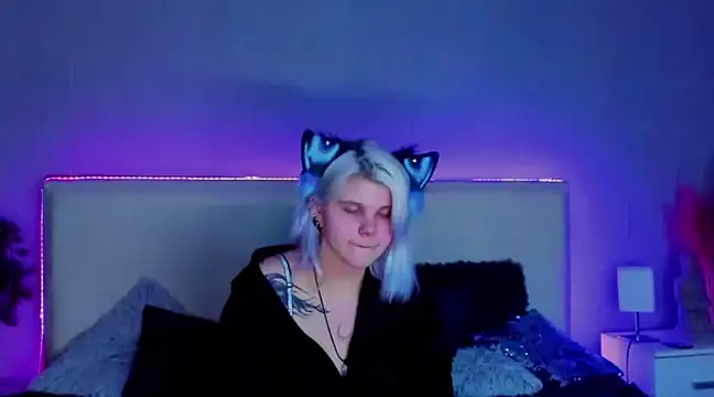 JoannLowe online show from February 2025 02:46:02 AM
