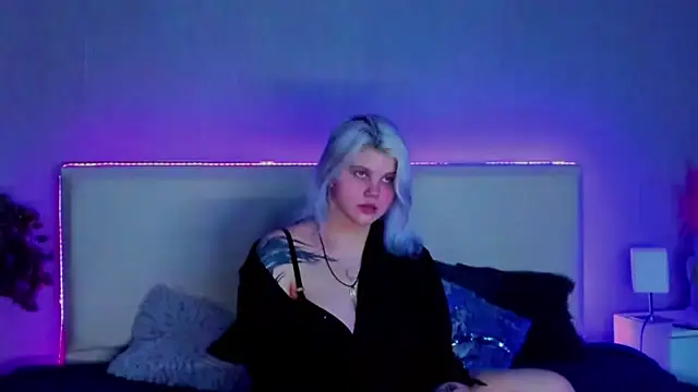 JoannLowe online show from February 2025 08:11:01 PM