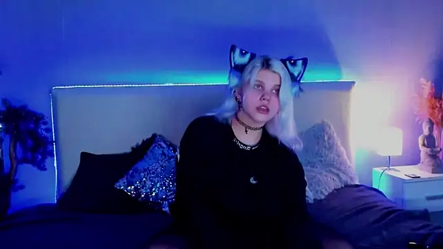 JoannLowe online show from March 2025 08:20:02 PM