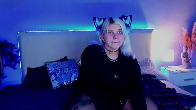 JoannLowe online show from March 2025 11:26:01 PM