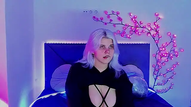 JoannLowe online show from March 2026 08:21:02 PM