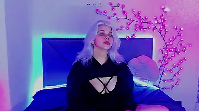 JoannLowe online show from June 2026 12:32:02 AM