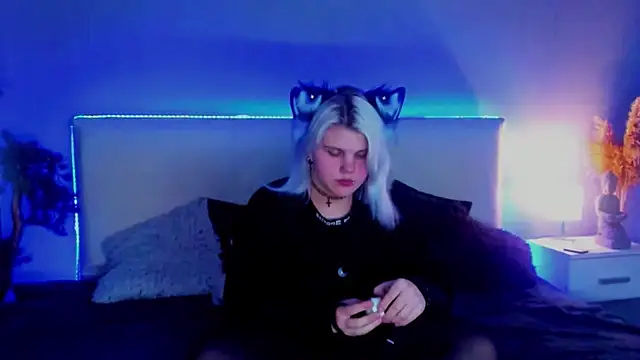 JoannLowe online show from March 2025 09:12:02 PM