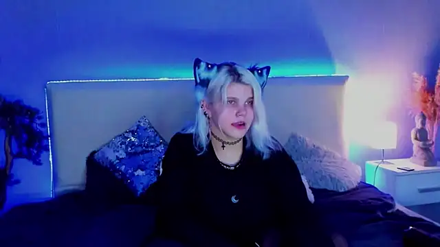 JoannLowe online show from March 2025 11:27:02 PM