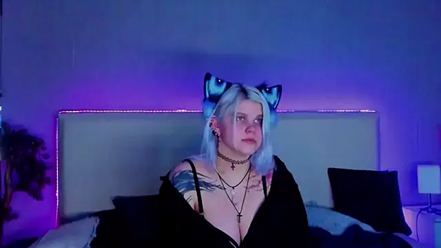 JoannLowe online show from February 2025 12:20:01 AM