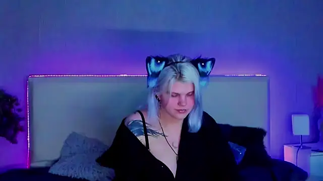 JoannLowe online show from February 2025 11:15:02 PM