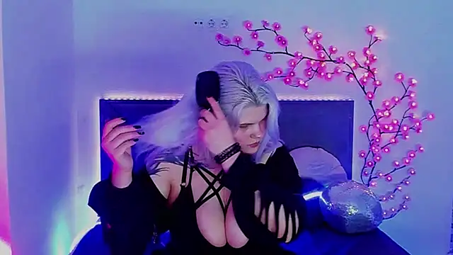 JoannLowe online show from March 2026 09:04:01 PM