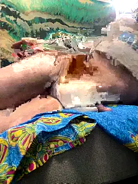 Snapshot of MiamiBang chatting on October 2025 08:24:02 AM MiamiBang online show from October 2025 08:24:02 AM