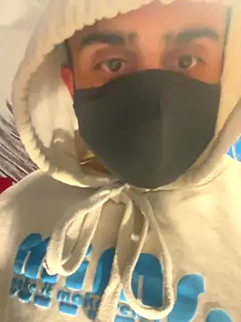 Snapshot of MiamiBang chatting on October 2025 12:17:01 PM MiamiBang online show from October 2025 12:17:01 PM