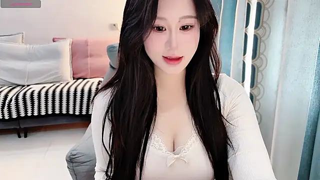 QQ-tutu online show from October 2025 01:50:01 AM