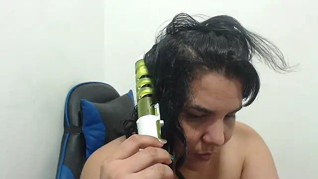 sinay024 online show from December 2025 06:53:01 PM