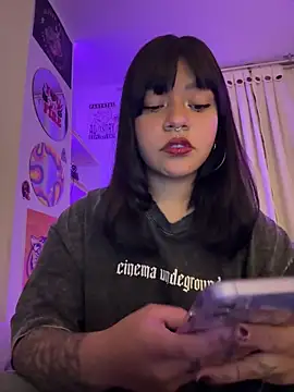 Ashley Chriss online show from September 2025 11:33:02 PM