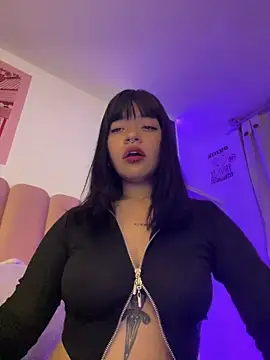 Ashley Chriss online show from September 2025 11:23:01 PM