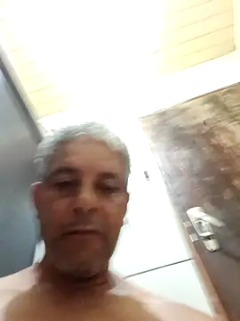 Snapshot of gordonunes chatting on February 2026 05:04:02 AM gordonunes online show from February 2026 05:04:02 AM