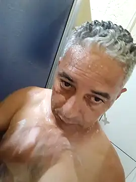 Snapshot of gordonunes chatting on February 2026 02:32:02 AM gordonunes online show from February 2026 02:32:02 AM