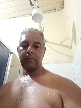 Snapshot of gordonunes chatting on December 2025 03:43:02 AM gordonunes online show from December 2025 03:43:02 AM