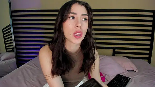 Catyloves online show from November 2025 09:40:02 PM