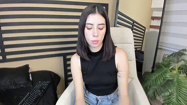 Catyloves online show from March 2026 11:22:01 PM