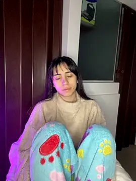 Catyloves online show from December 2024 10:21:01 AM