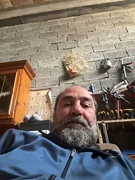 Snapshot of ros217 chatting on October 2025 12:27:02 PM ros217 online show from October 2025 12:27:02 PM