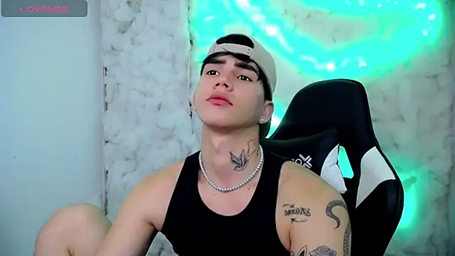 Tayson Rivers online show from November 2025 11:05:02 PM